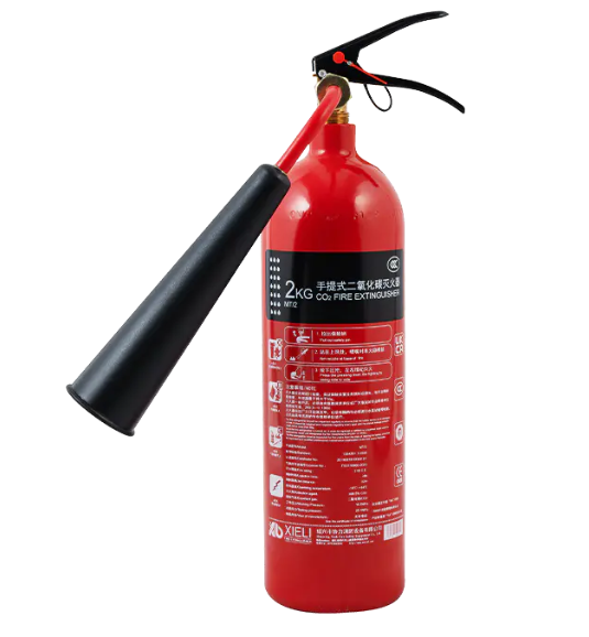 How does the nozzle design of a carbon steel CO₂ fire extinguisher contribute to the precision and effectiveness of its discharge?